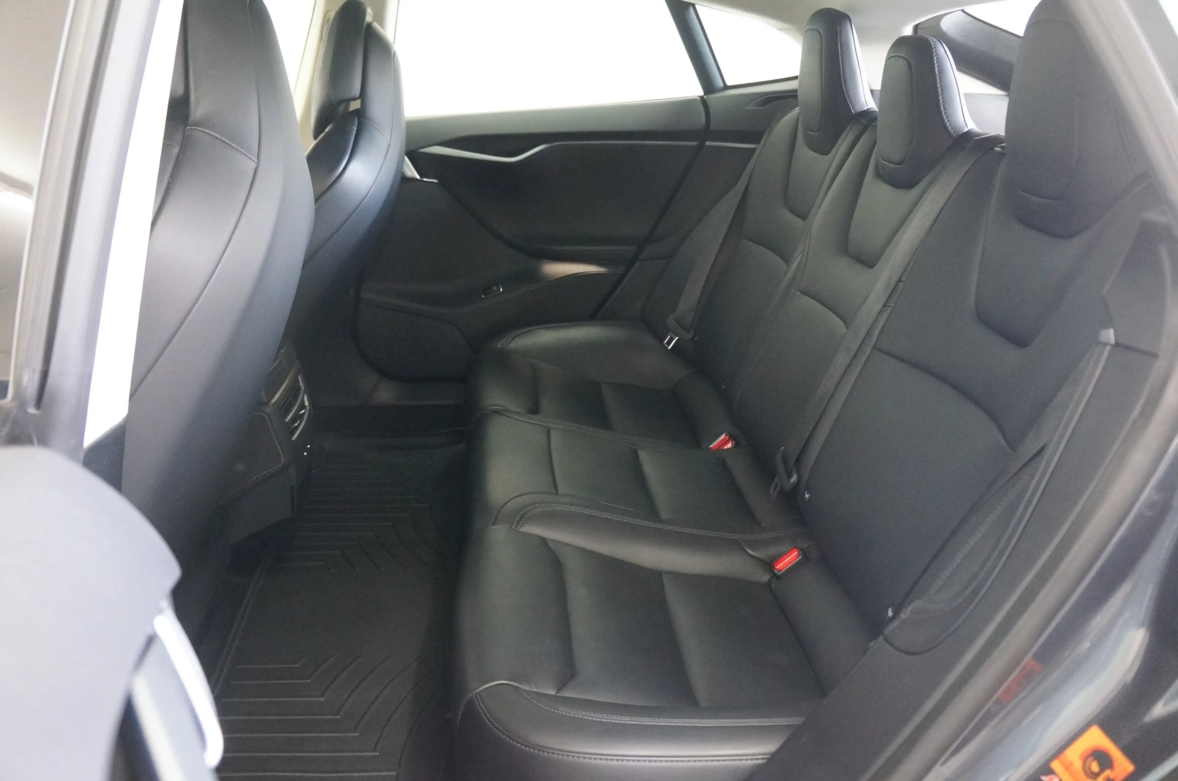 Tesla Model S Model S 75D75kWh (mit Batterie) — photo 9