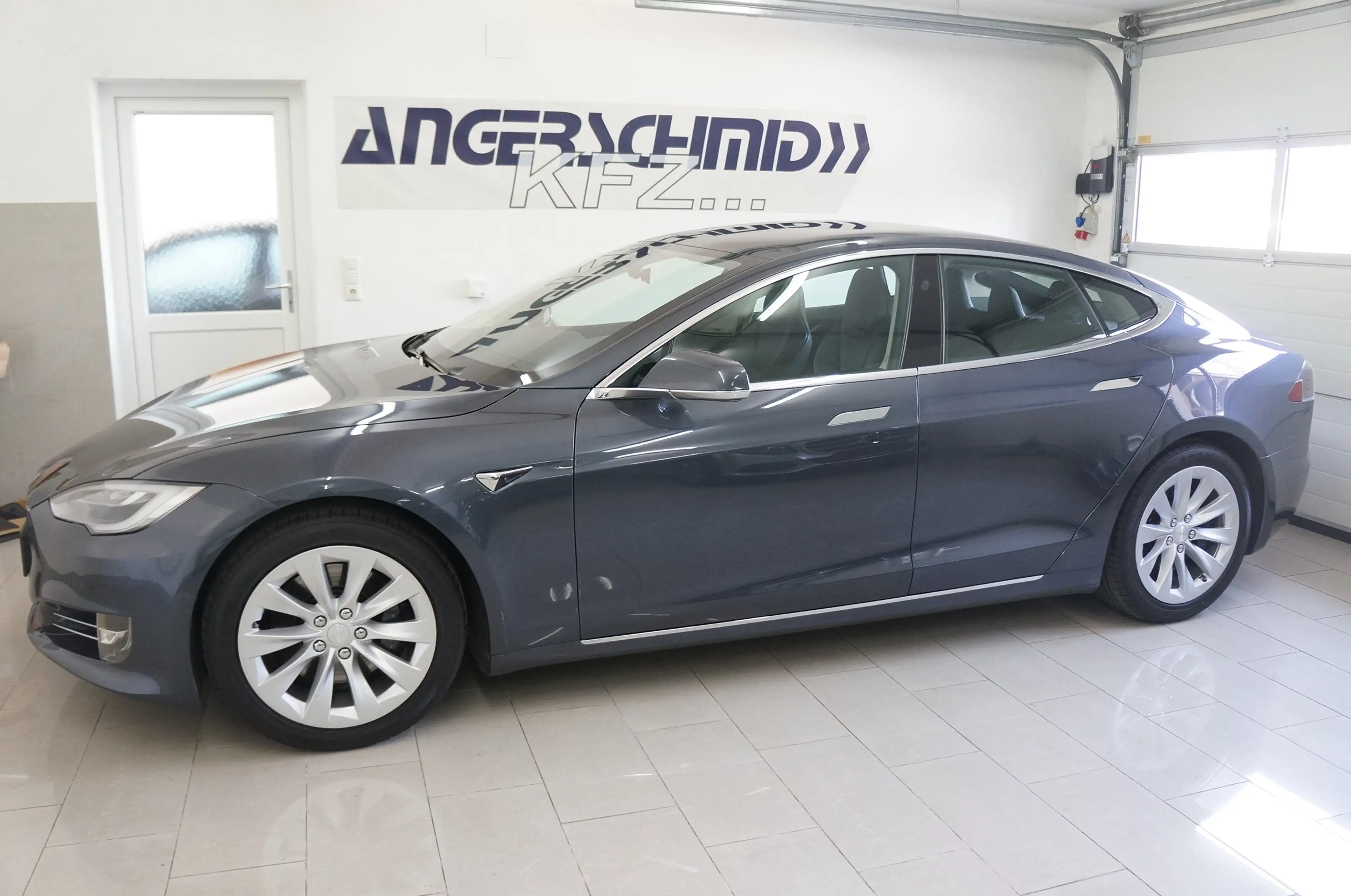 Tesla Model S Model S 75D75kWh (mit Batterie) — photo 3