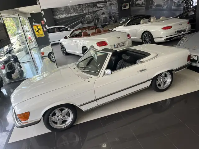 Mercedes-Benz 450 view 11