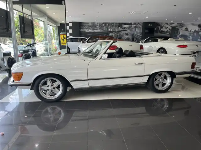 Mercedes-Benz 450 view 10