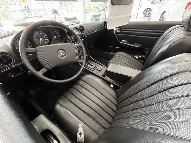Mercedes-Benz 450 view 12