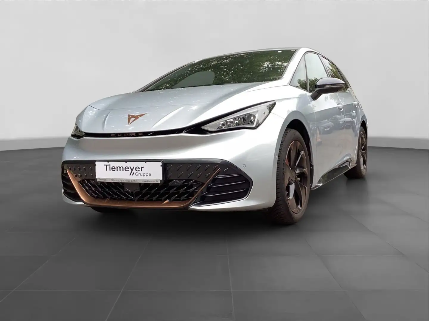 CUPRA Born 360 ALLWETTER LM19 PRIVACY SITZHZ Silber - 2