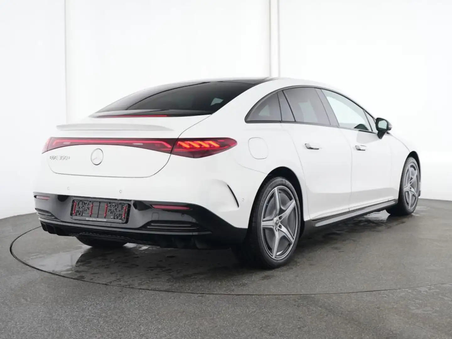 Mercedes-Benz EQE 350 Edition AMG PANO AHK NIGHT DISTRO 360° Weiß - 2