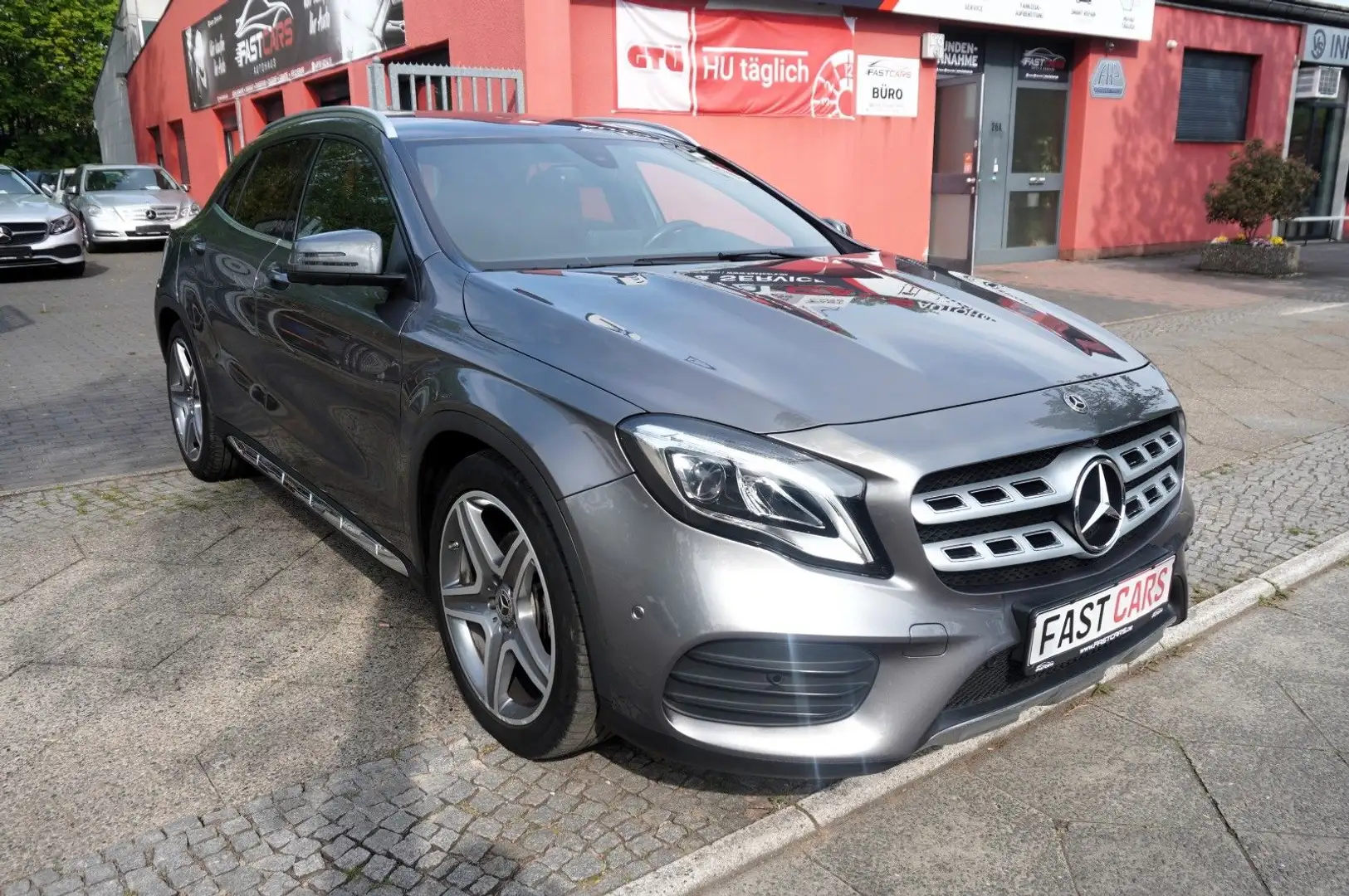 Mercedes-Benz GLA 220 4Matic AMG Line 360 Kamera Navi Temp SHZ Gri - 2