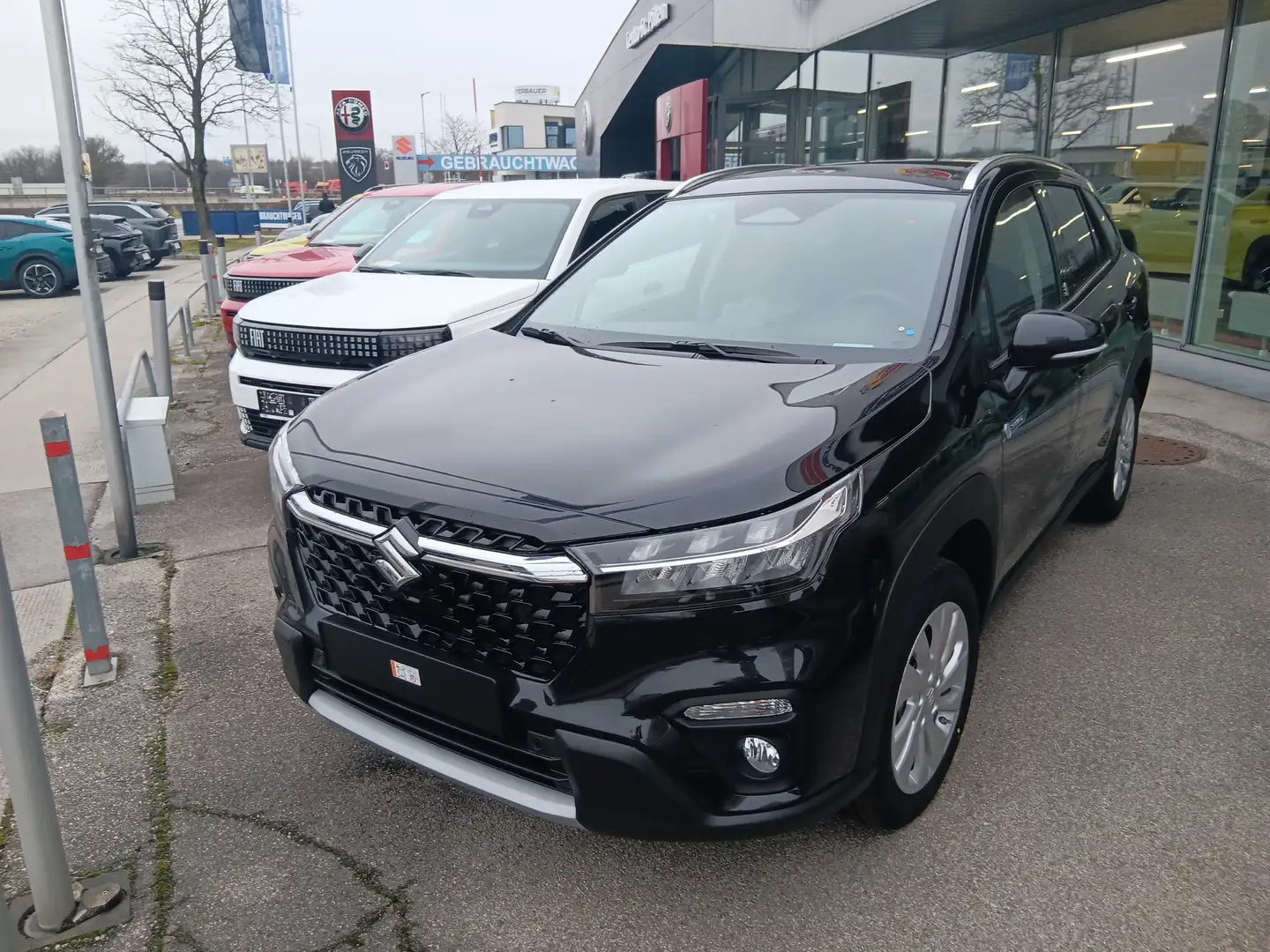 Suzuki S-Cross 1.4 Shine MT ALLGRIP Hybrid Snowfox Edition Schwarz - 1