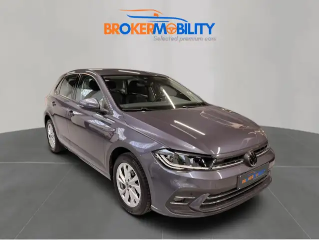 Volkswagen Polo view 2