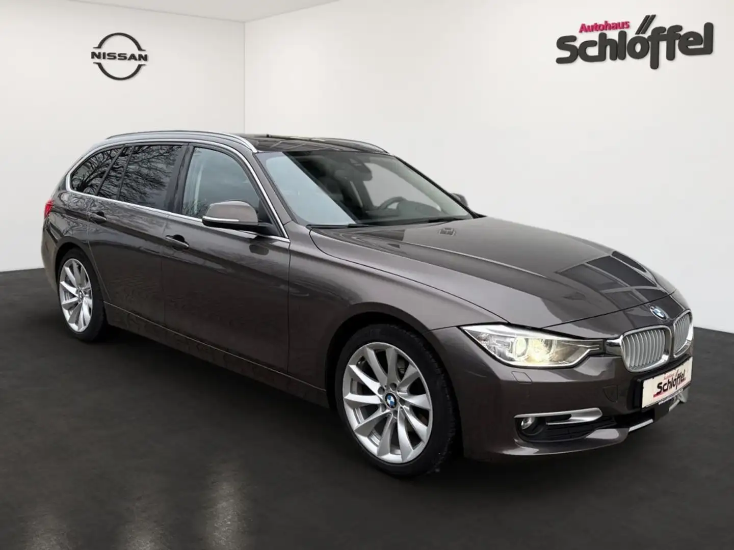 BMW 320 320d Touring Aut. Modern Line Braun - 2