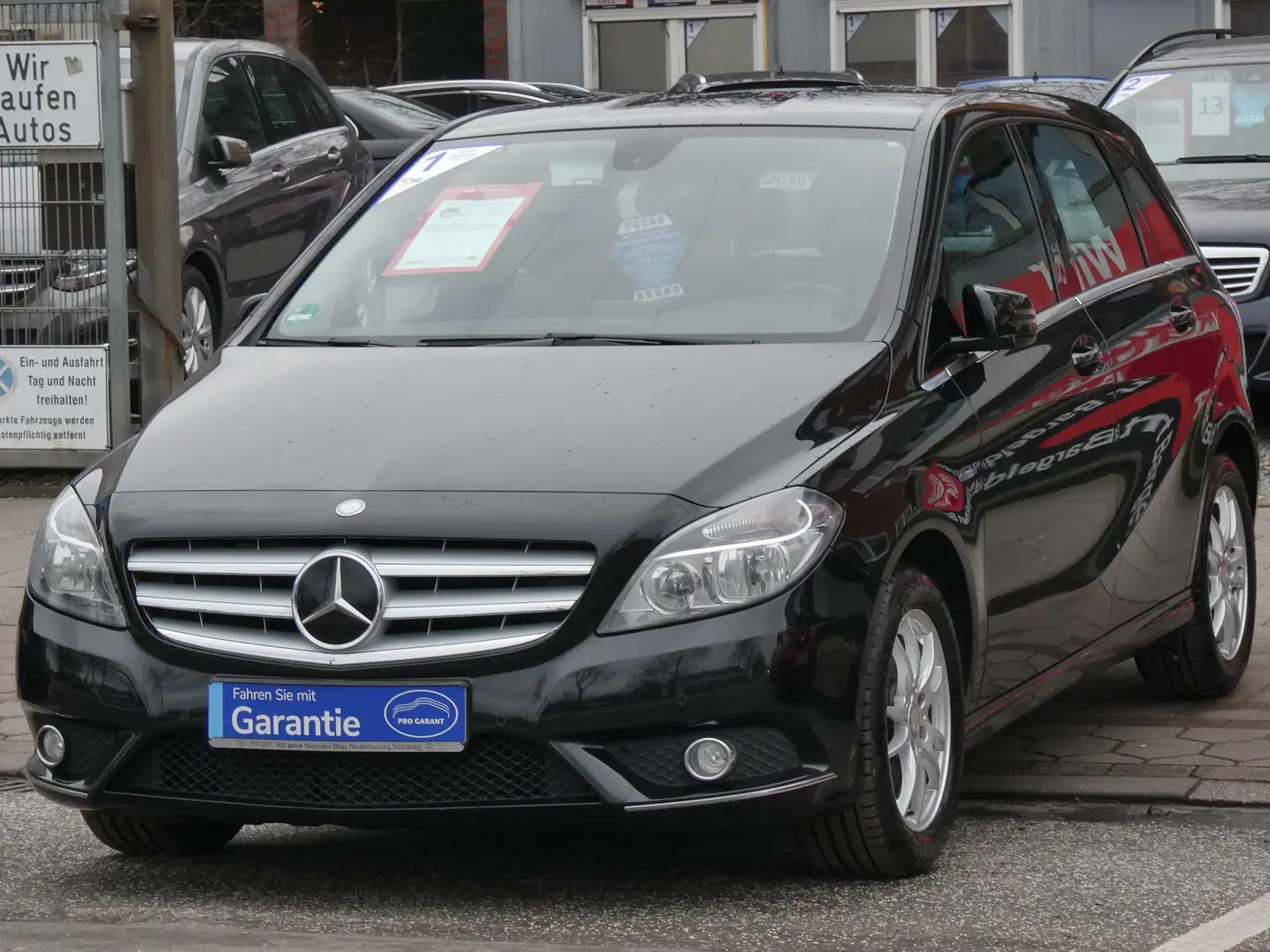 Mercedes-Benz B 200 EURO6 SPORT PAKET 1.Hand TÜV11/2027 Schwarz - 2