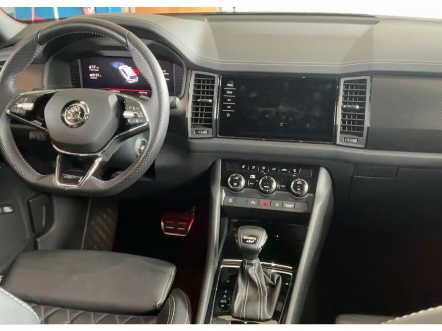 Skoda Kodiaq Sportline 4x4 2.0 TDI 7Sitzer AHK Grau - 2
