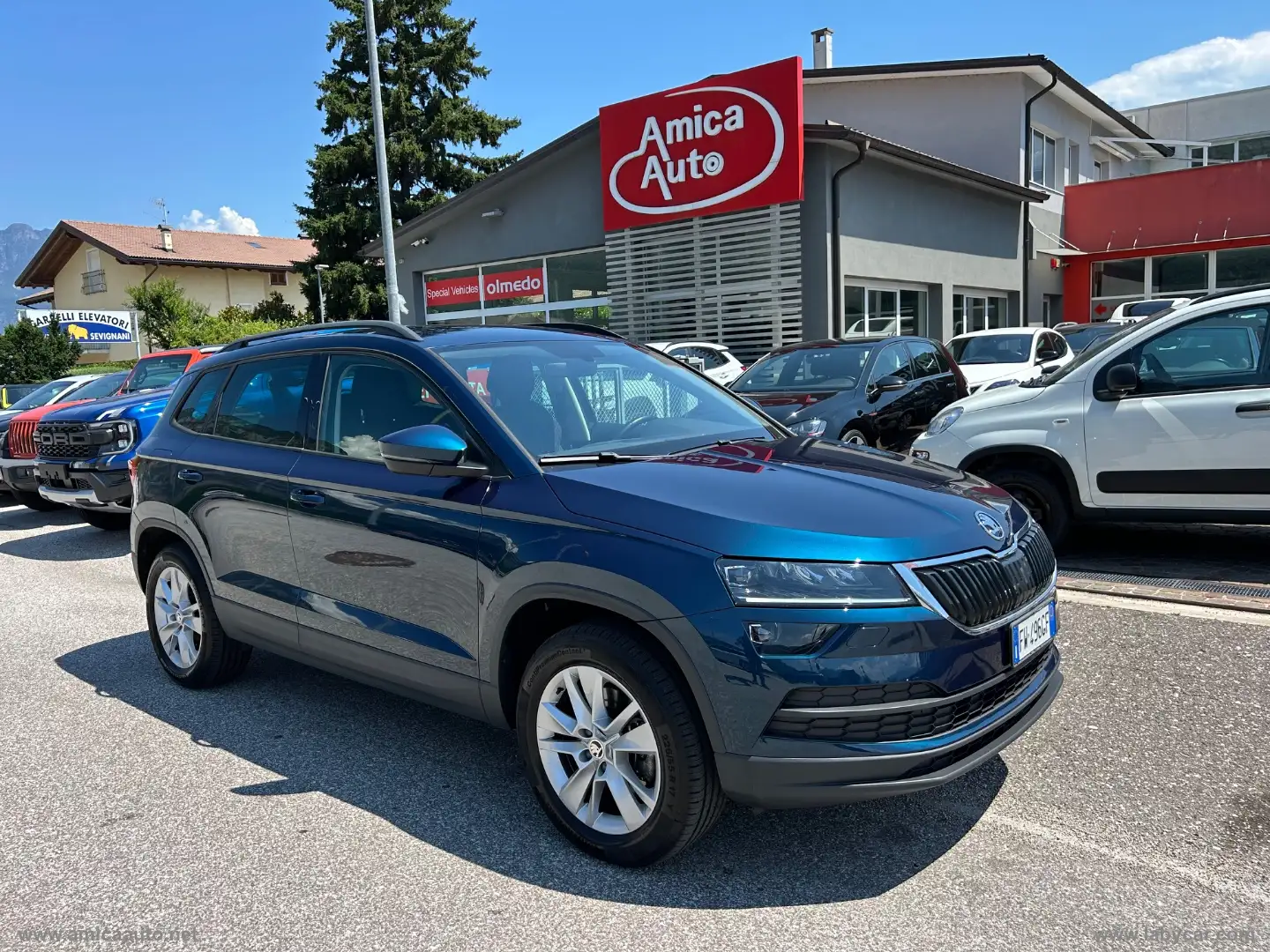 Skoda Karoq 2.0 TDI SCR 4x4 DSG Executive Blu/Azzurro - 2