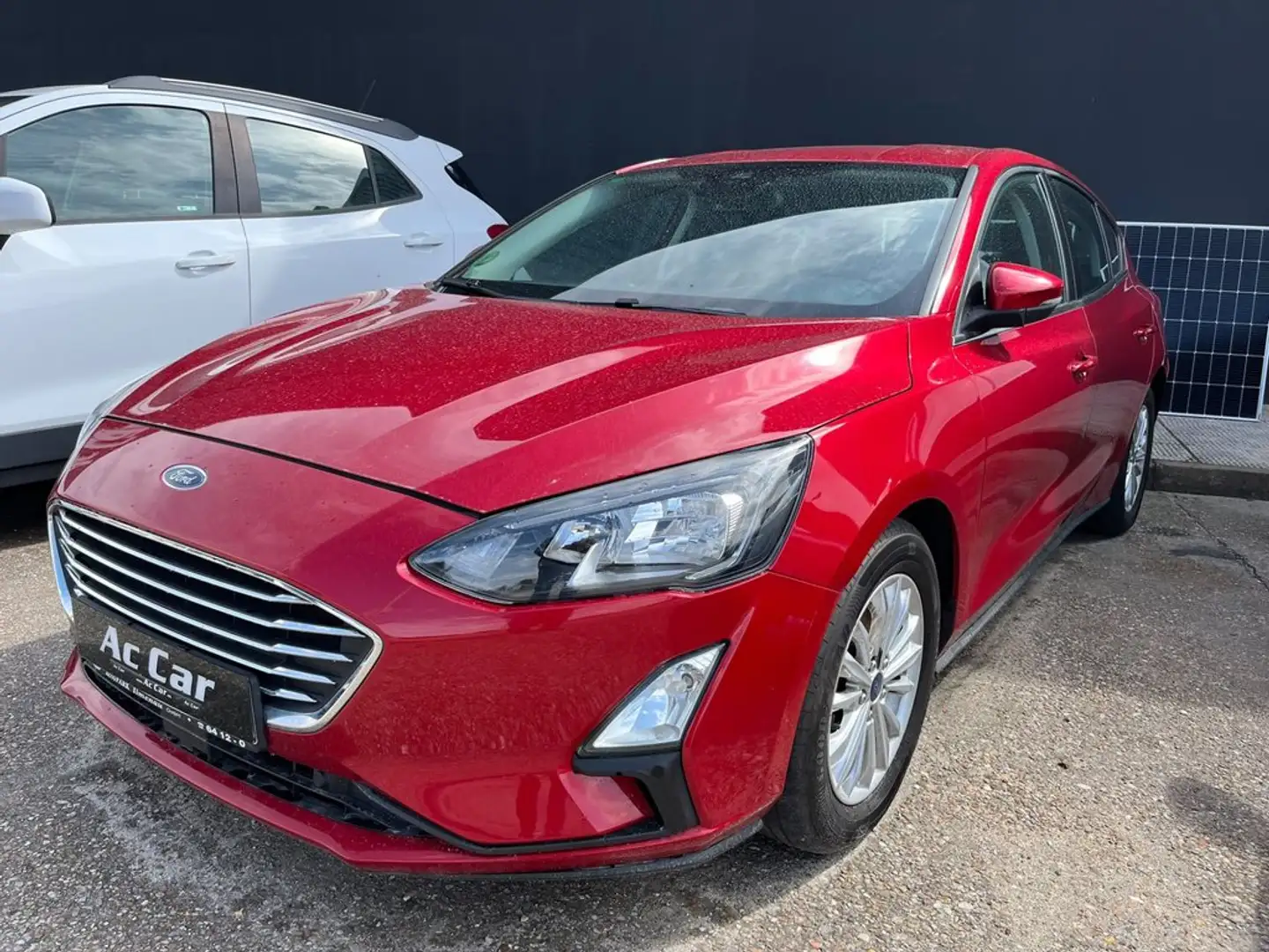 Ford Focus 1.0 Ecoboost Trend 100 Rojo - 2