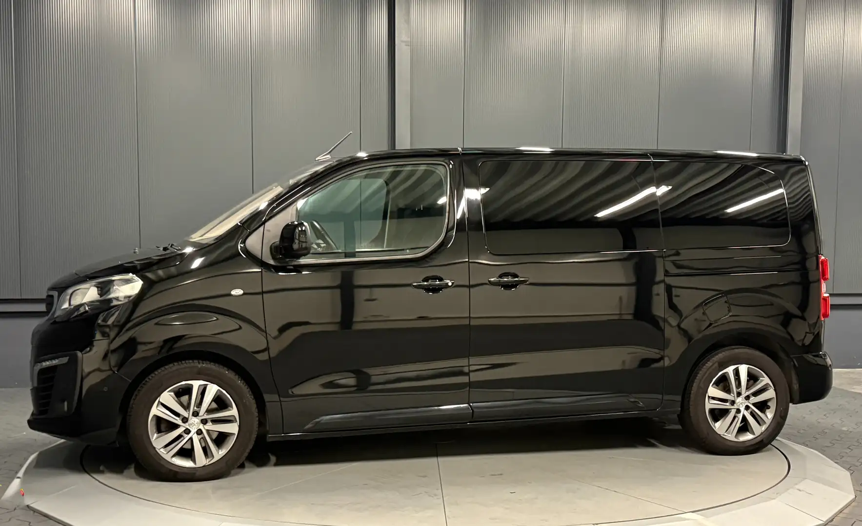 Peugeot Traveller Allure L2 *PANORAMA*AHK*el.TÜRE*LEDER*8-SITZE* Noir - 2