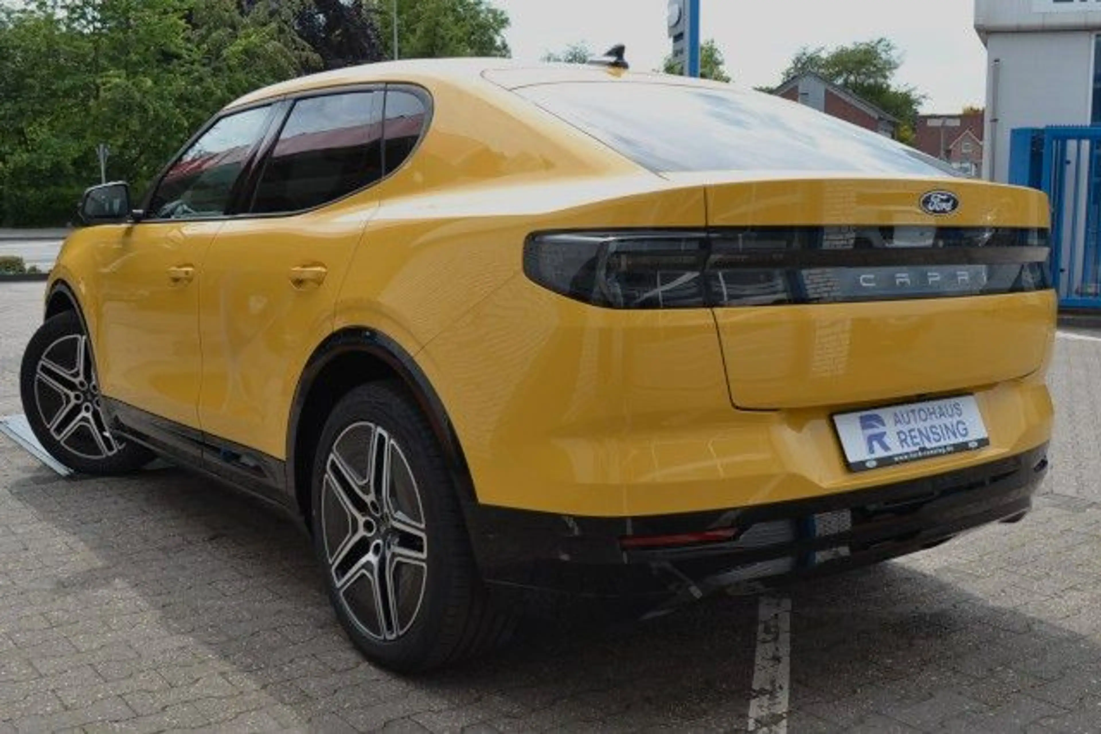 Ford Capri AWD Premium Wärmepumpe 360*Cam — photo 5