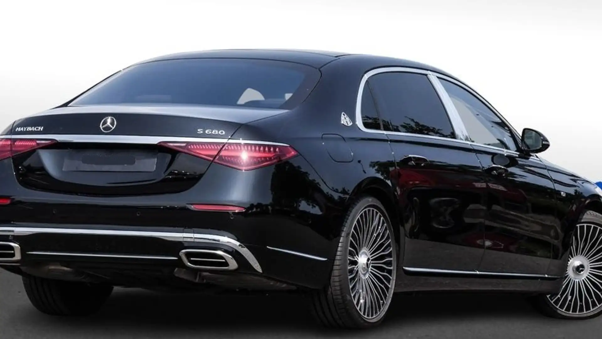 Mercedes-Benz S 350 Maybach 680 4Matic Aut. Fekete - 2