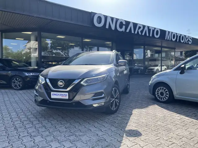 2018 Nissan Qashqai in Grey for sale