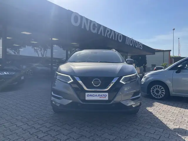 Nissan Qashqai view 2