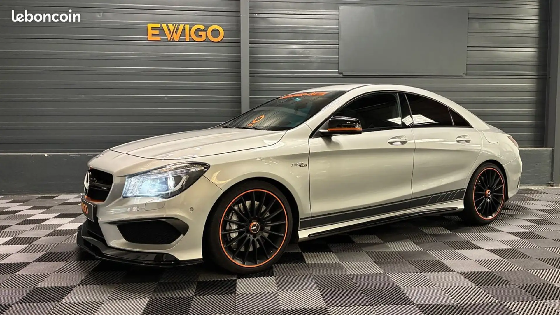 Mercedes-Benz CLA 45 AMG Classe coupe 2.0 45 380 amg 4matic 7g-dct bva orange art edition Grijs - 1