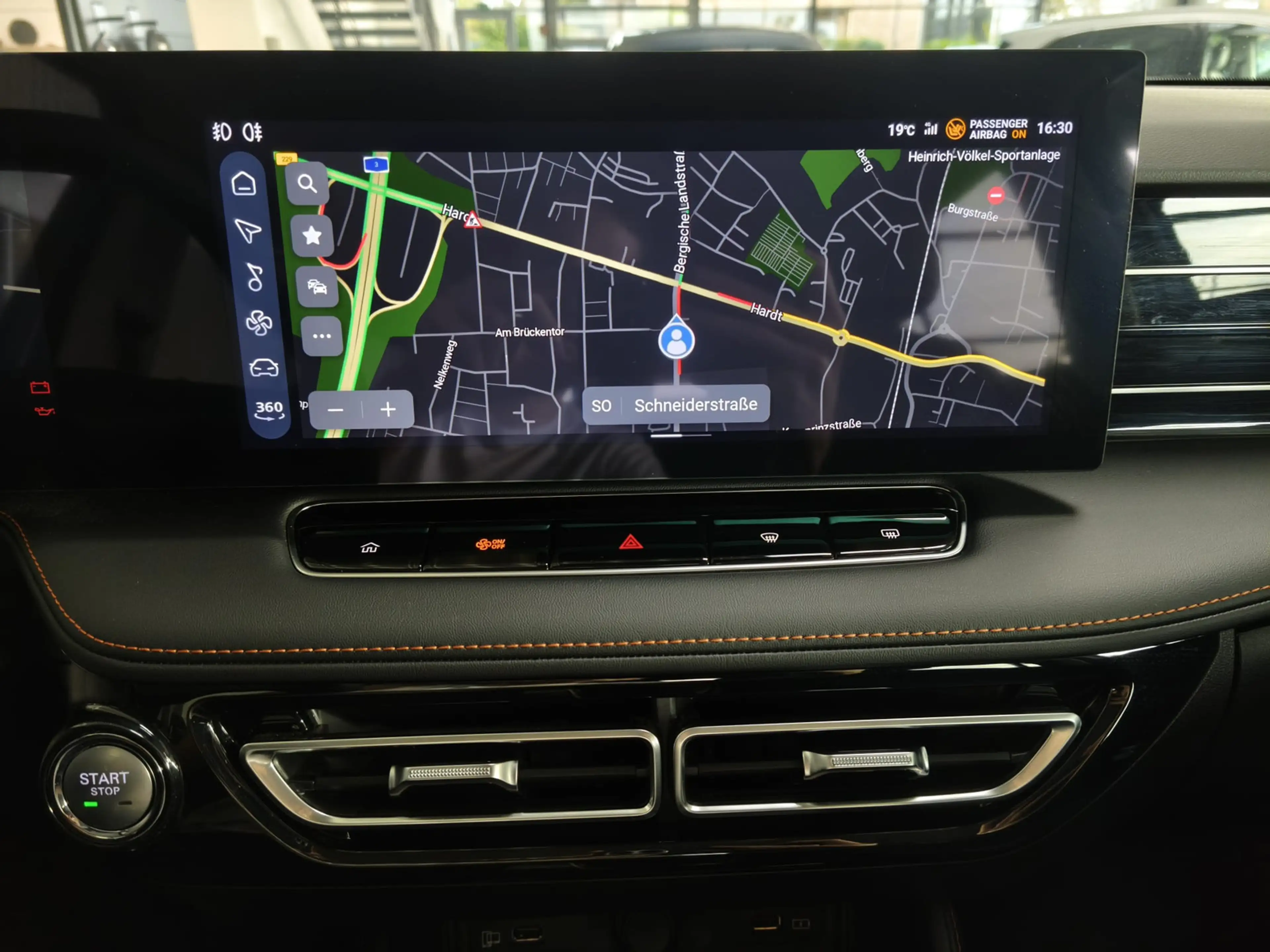 MG HS 1.5 T GDI 125 kW Luxury Aut./LED/LEDER/|360° — photo 11