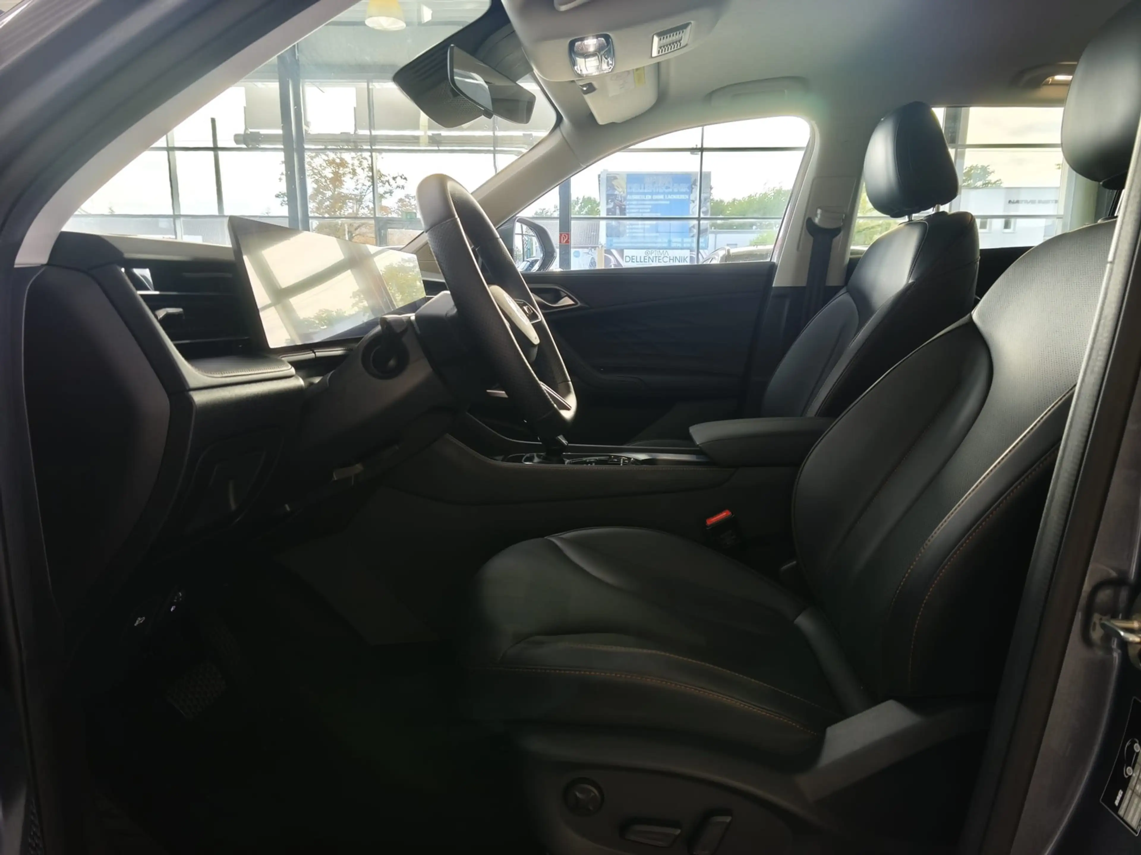 MG HS 1.5 T GDI 125 kW Luxury Aut./LED/LEDER/|360° — photo 8