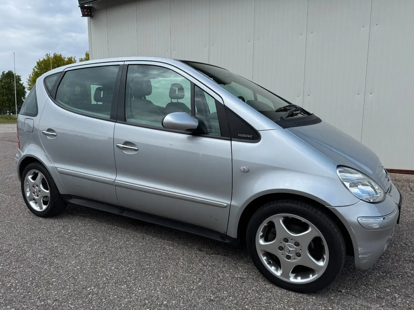 Mercedes-Benz A 160 L Elegance Aut. *KLIMA*SHZ*TÜV01/2026* Argent - 2