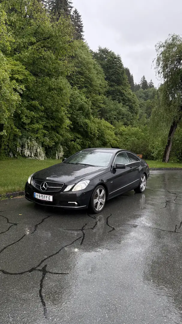 Mercedes-Benz E 250 BlueEfficiency CDI Aut. Schwarz - 1