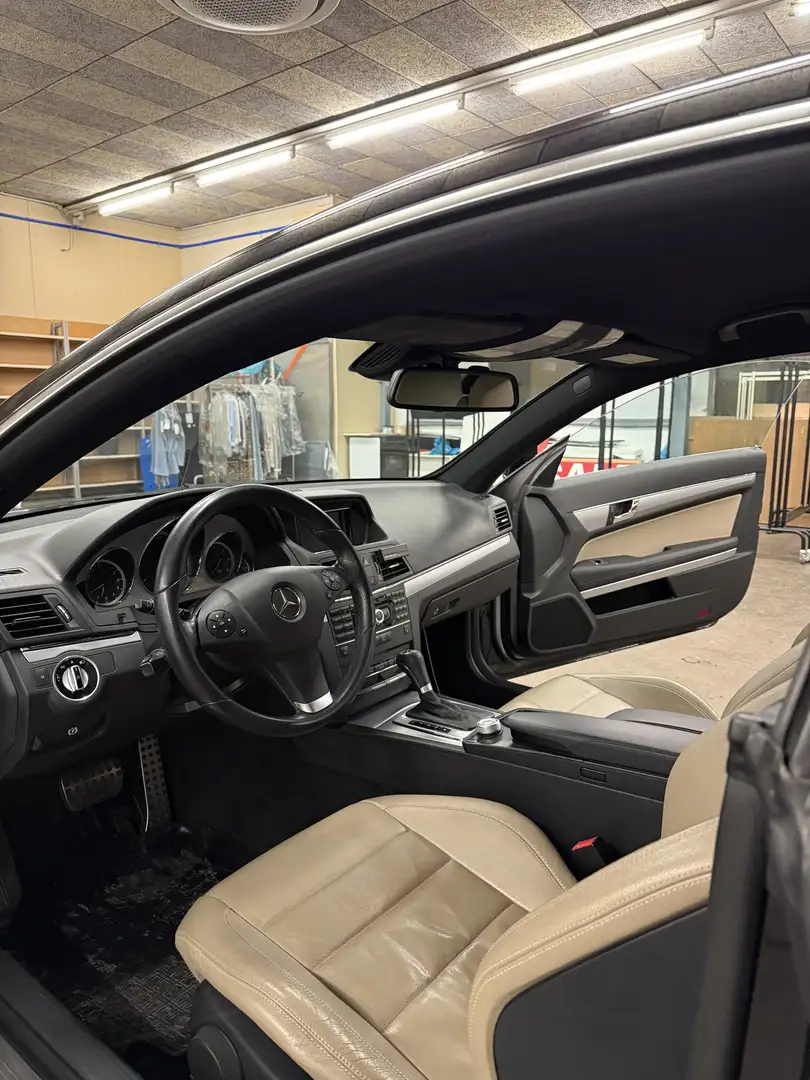 Mercedes-Benz E 250 BlueEfficiency CDI Aut. Schwarz - 2