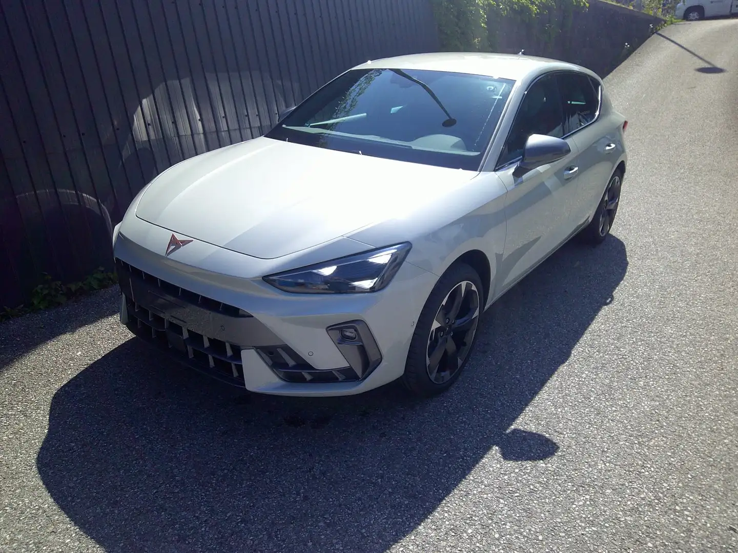 CUPRA Leon 1.5 TSI ACT Grau - 1