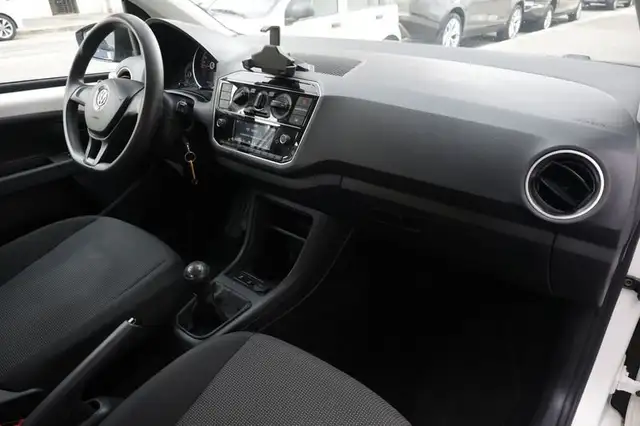 Volkswagen Up! view 6