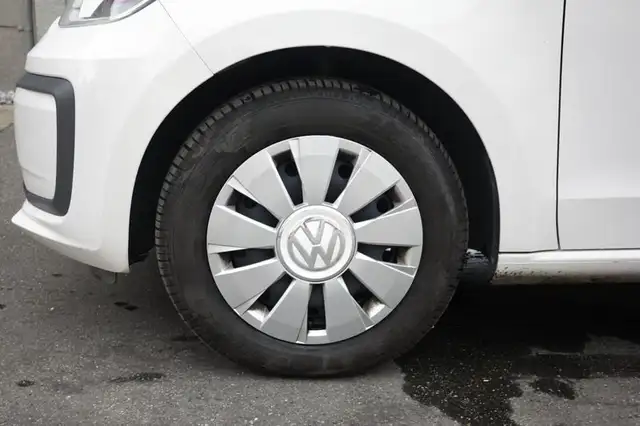 Volkswagen Up! view 5