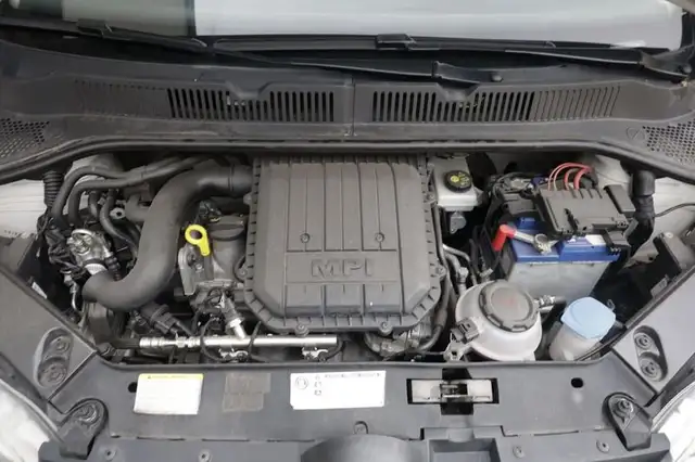 Volkswagen Up! view 18