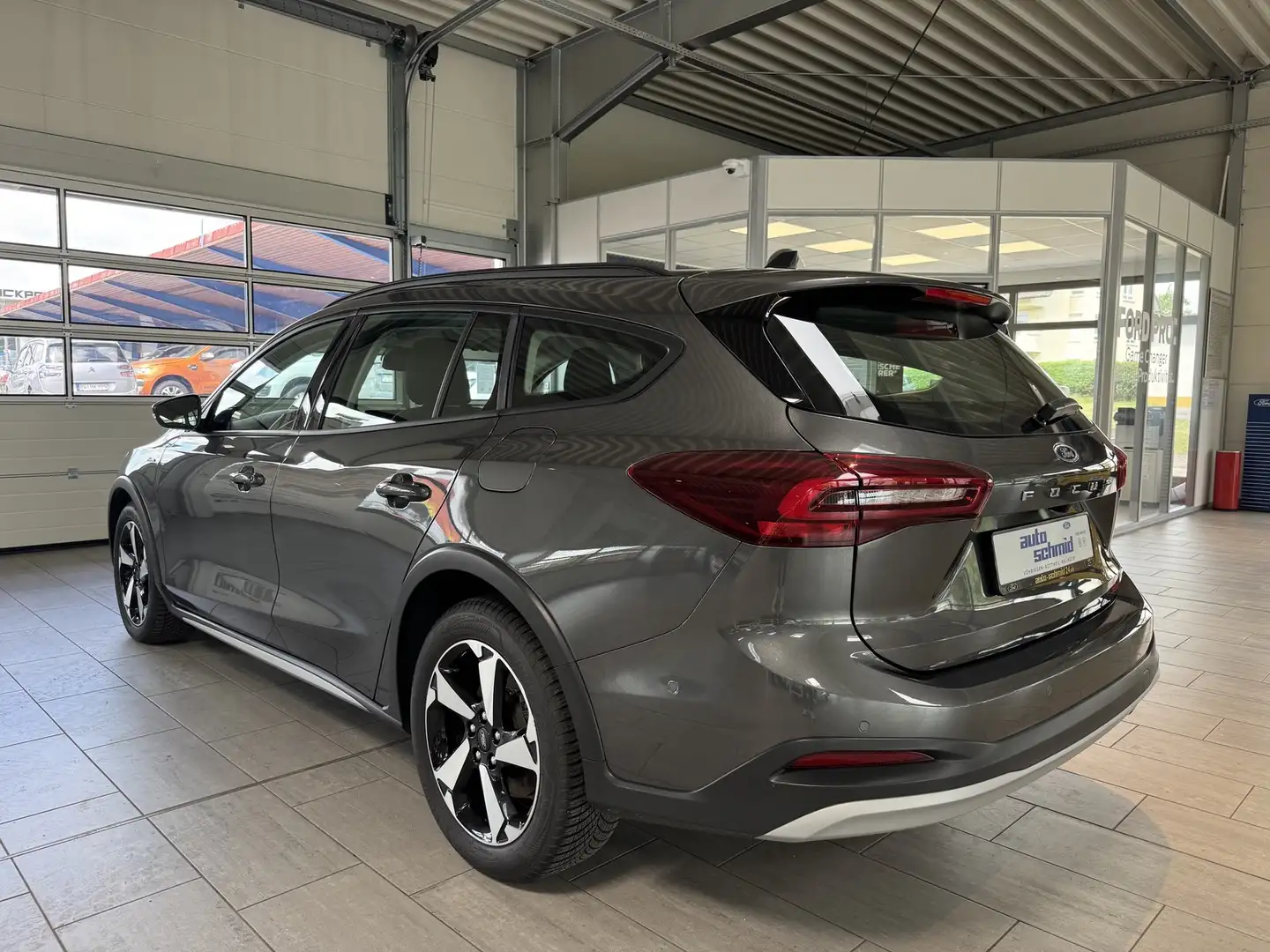 Ford Focus Turnier Active Gris - 2