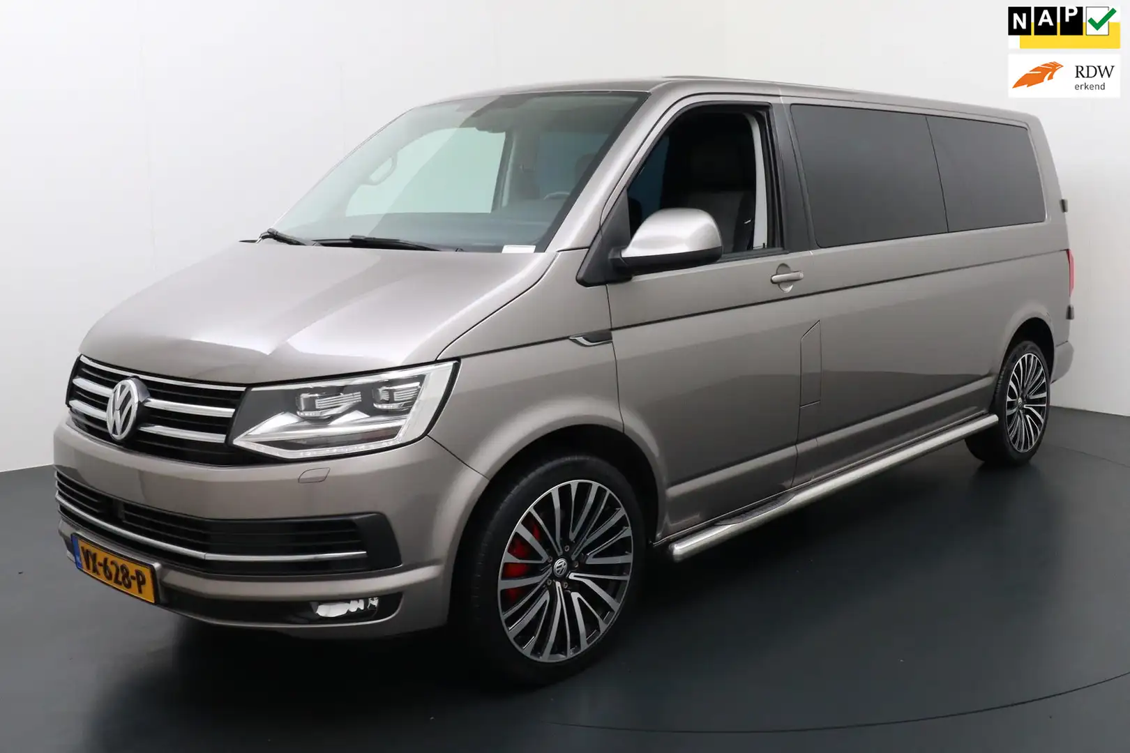 Volkswagen Transporter 2.0 TDI L2H1 DC Highline / 204 PK / DUBBEL CABINE Braun - 1