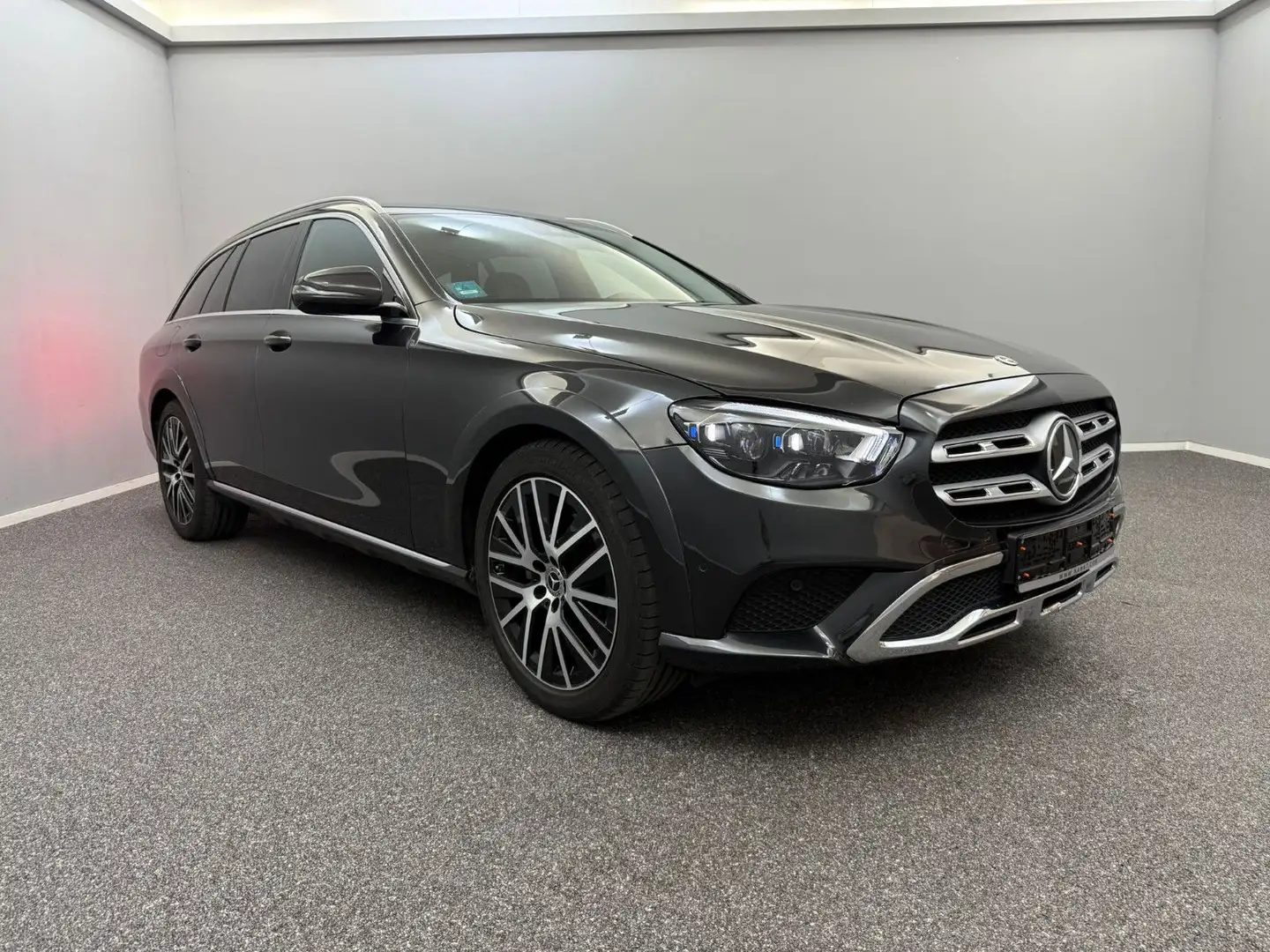 Mercedes-Benz E 200 4M All-Terrain*MBEAM*DESIGNO*WIDE*KAM*LEDE Grau - 2