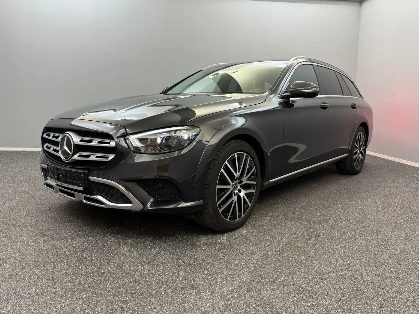 Mercedes-Benz E 200 4M All-Terrain*MBEAM*DESIGNO*WIDE*KAM*LEDE Grau - 1