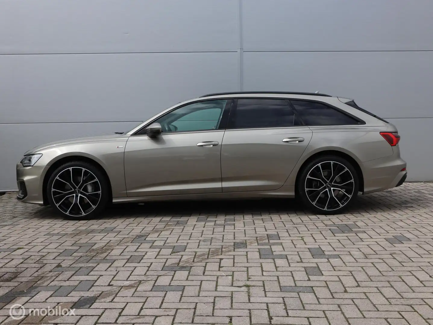 Audi A6 Avant 45 TDI S-Line quattro Pano LED Trekhaak Came Beige - 2