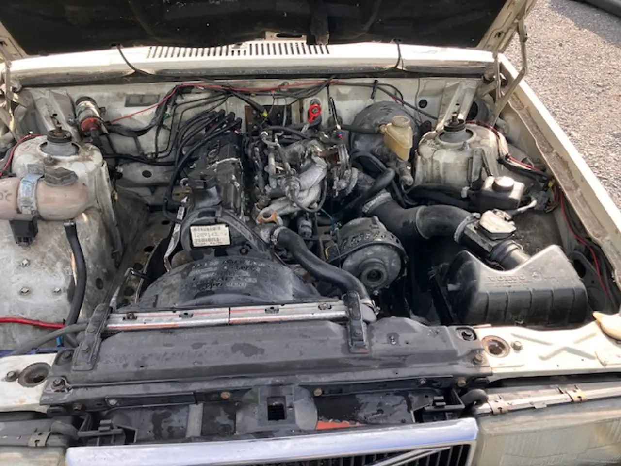 Volvo 744 GL, foto 12