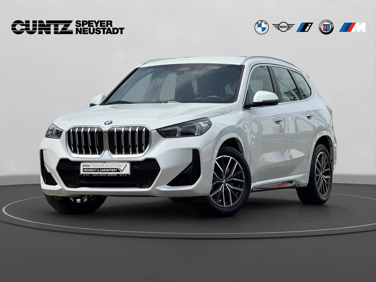 BMW X1 xDrive23i M Sport Edition Balance Anhängerk. Komfo Wit - 2