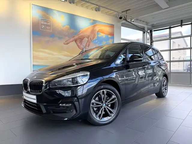 BMW 218 218i Gran Tourer SportLine 7-SITZE+KAM+NAVI+HIFI+