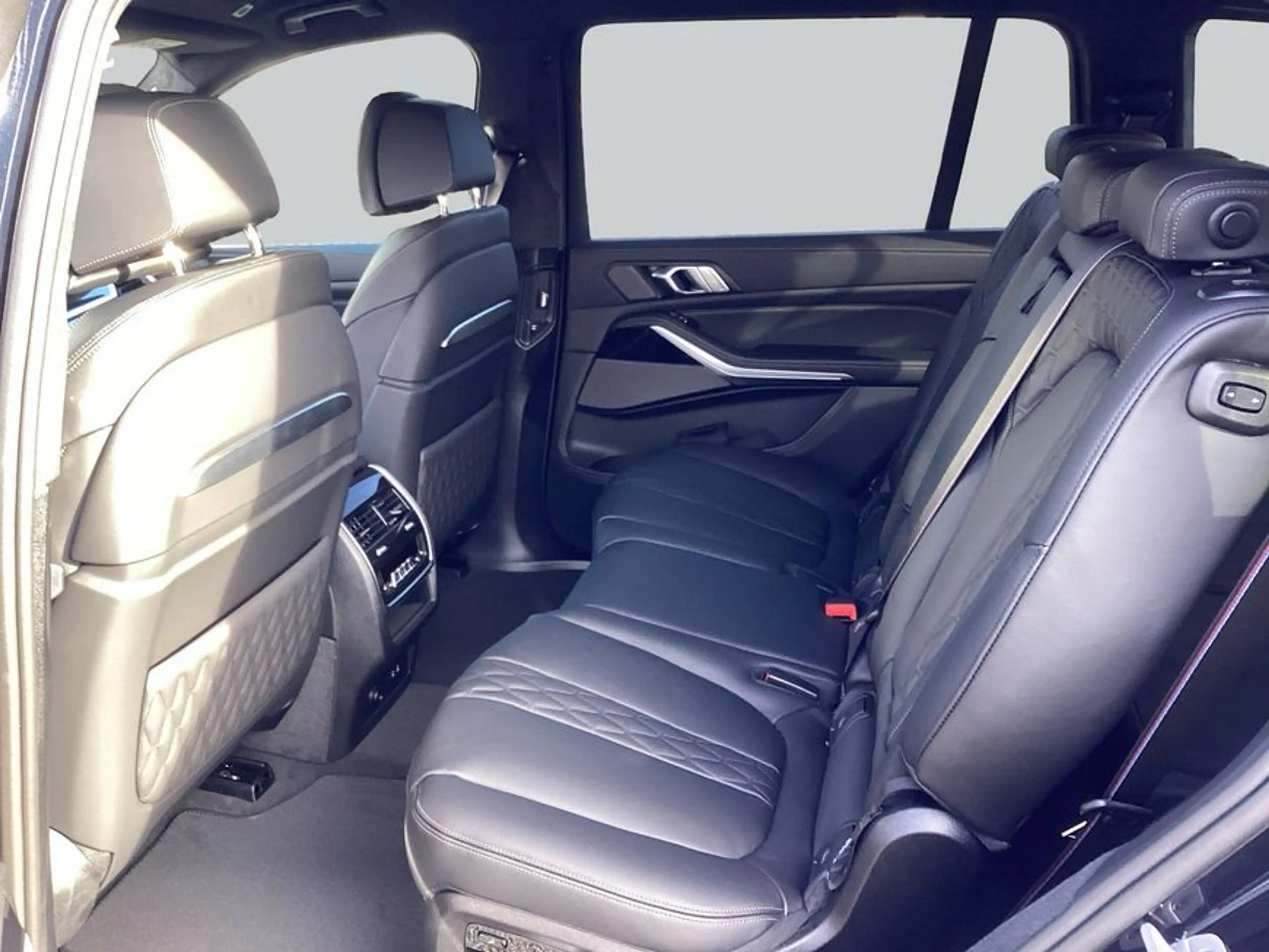 BMW X7 xDrive40d 259 kW, 5-türig (Diesel) — photo 11