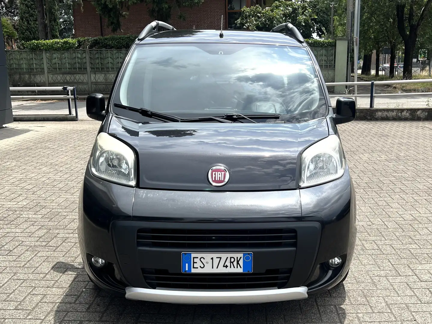 Fiat Qubo Trekking 1.3 mjt 16v 75Cv Zwart - 2