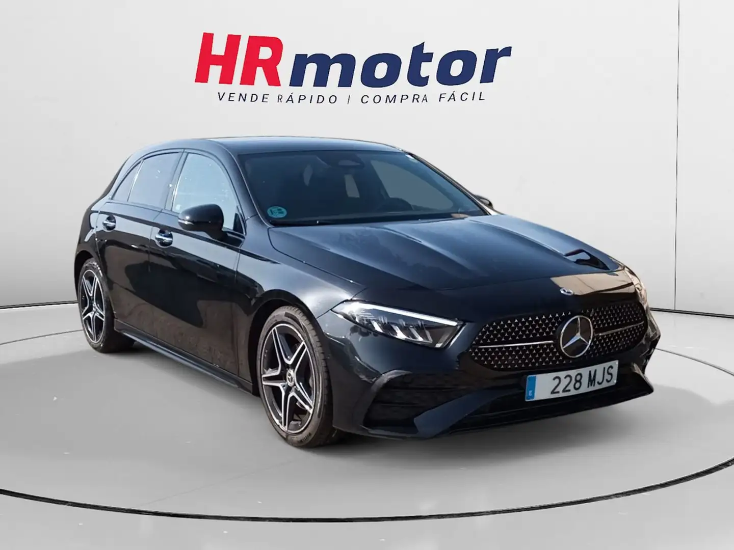 Mercedes-Benz A 200 200d AMG Line Zwart - 1