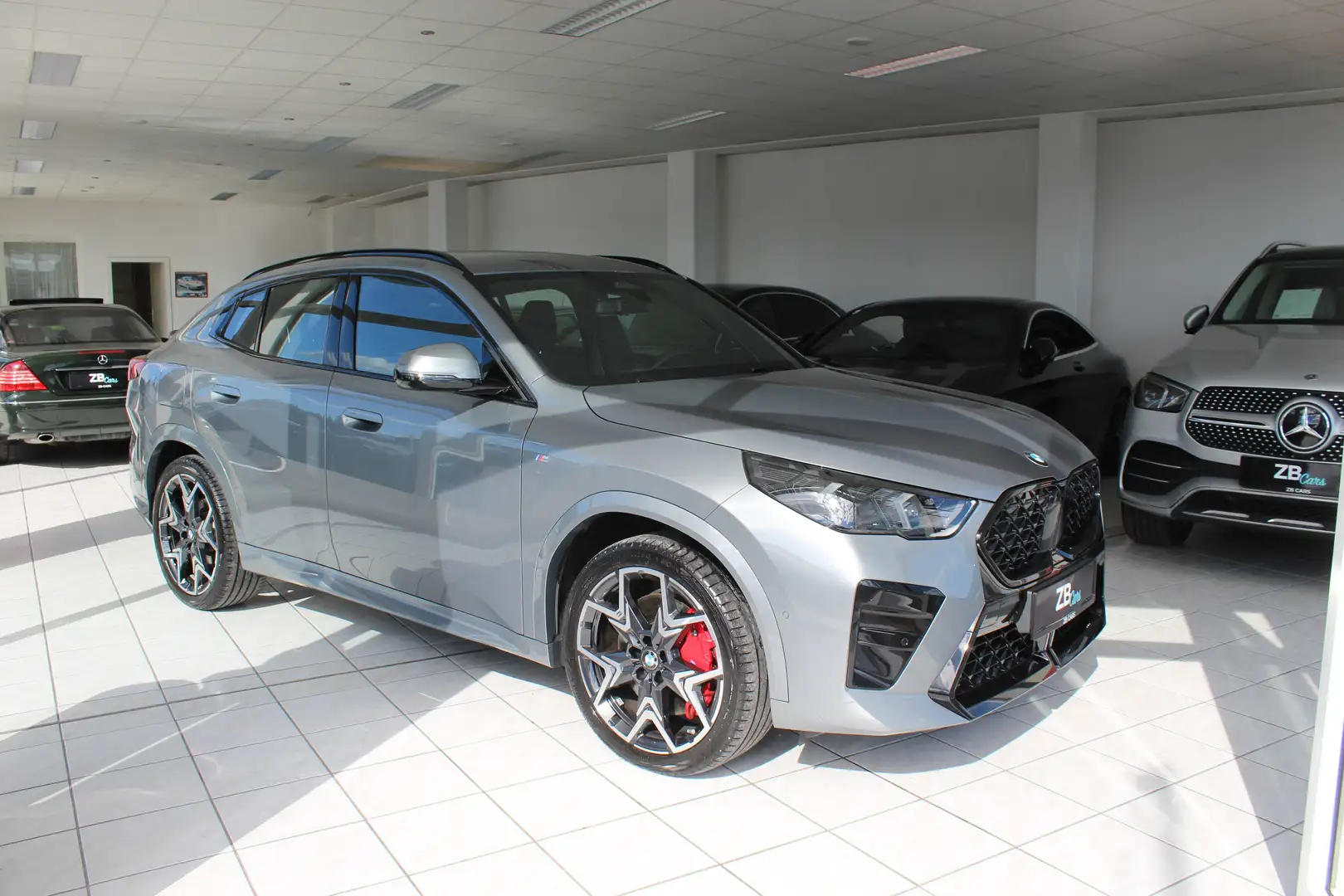 BMW X2 20 d xDrive M Sport // AHK // LED // Kamera // MWST. // Grau - 1