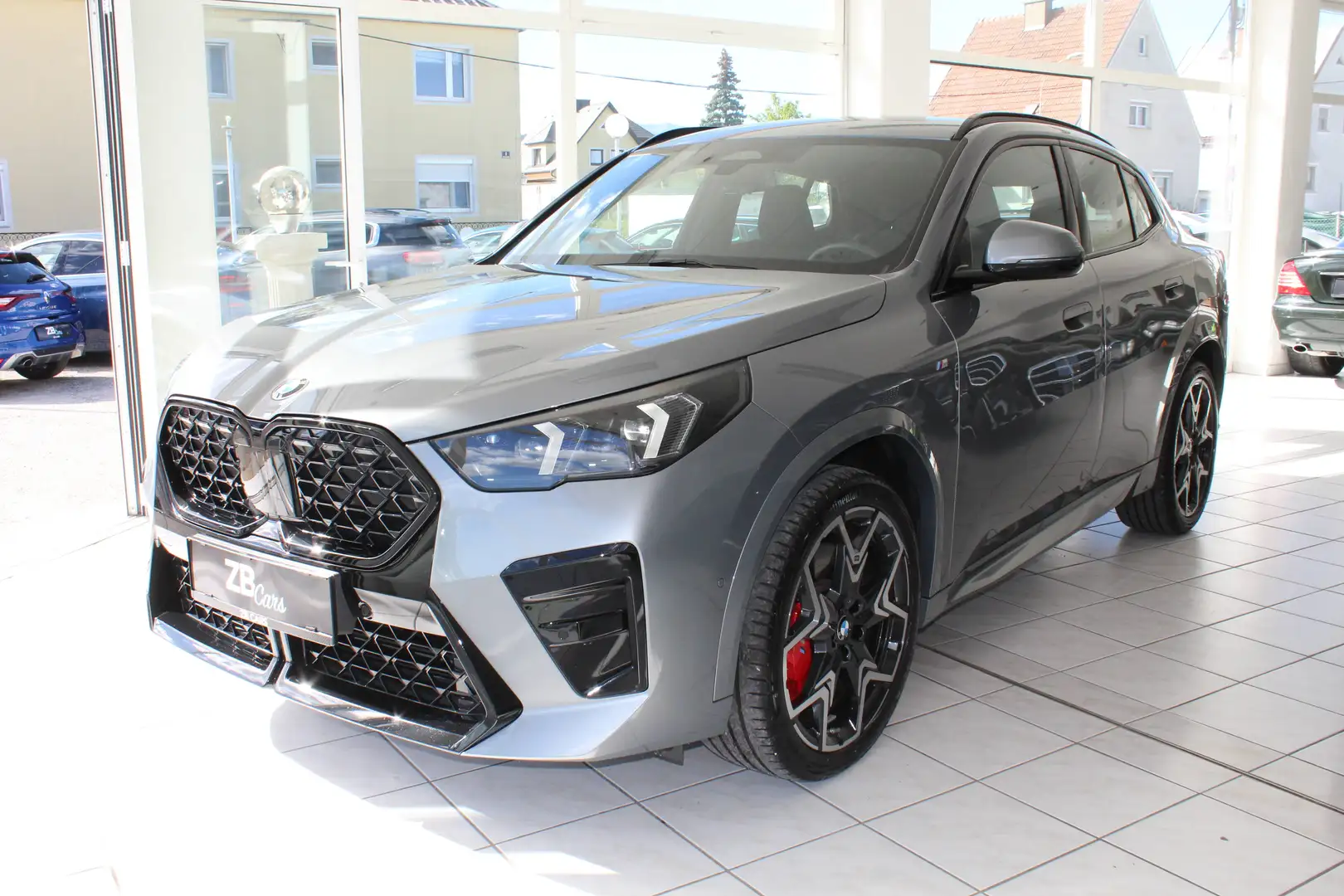 BMW X2 20 d xDrive M Sport // AHK // LED // Kamera // MWST. // Grau - 2