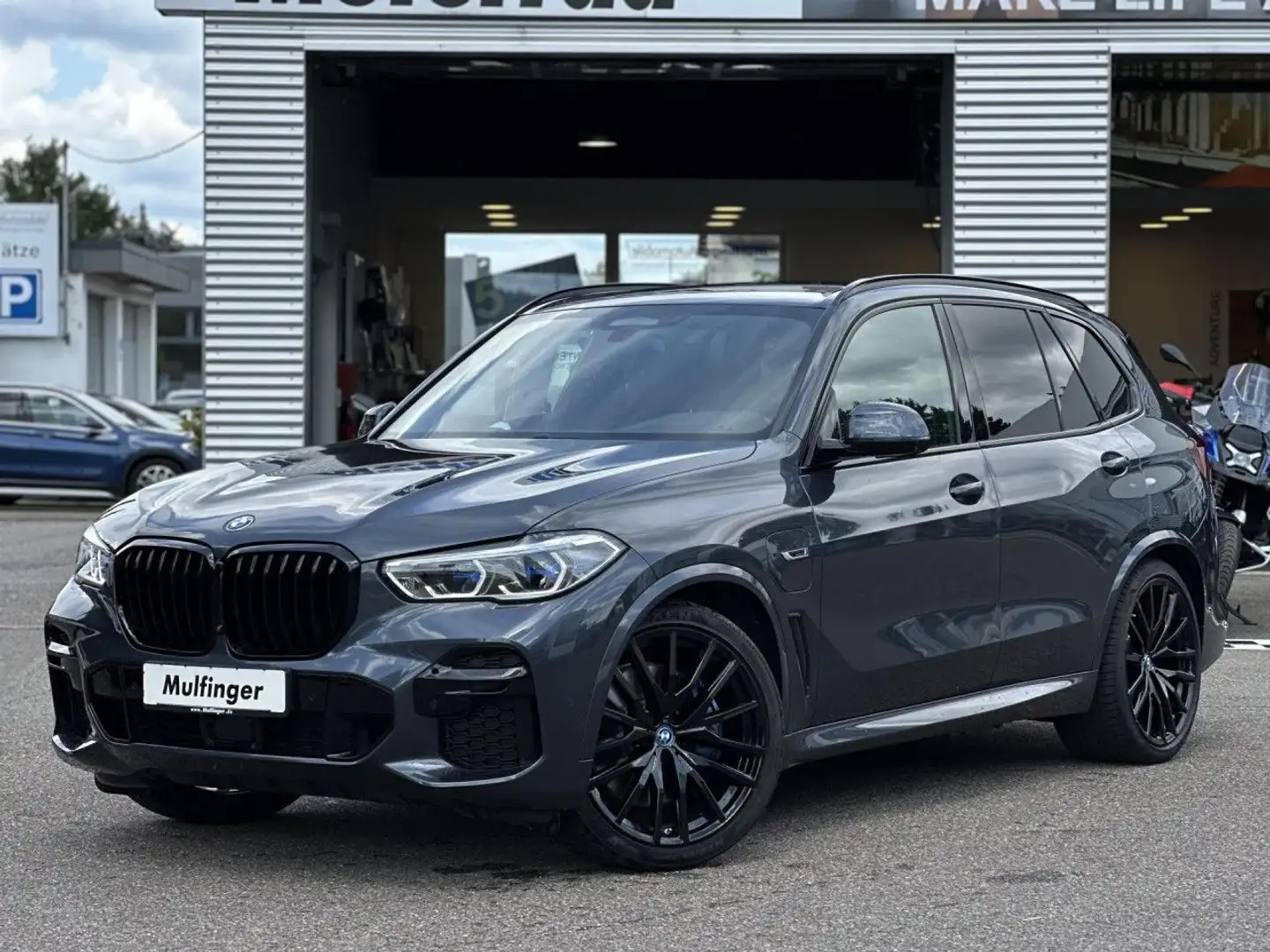 BMW X5 x45e M Sport IntAktivL.KomfS.ACC HUD AHK P+22 Grau - 2