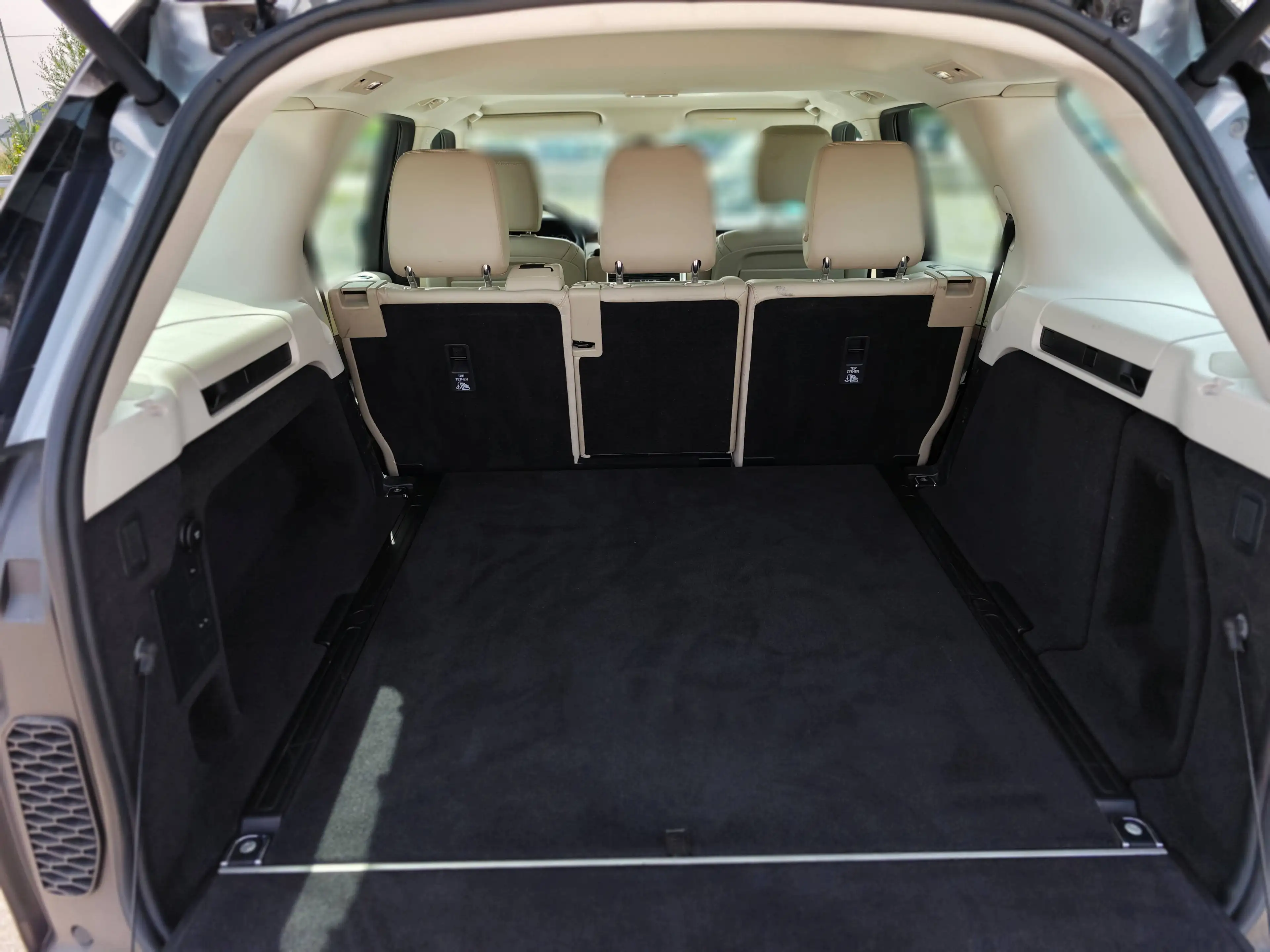 Land Rover Discovery Discovery 3.0 Si6 HSE BENZINER — photo 8