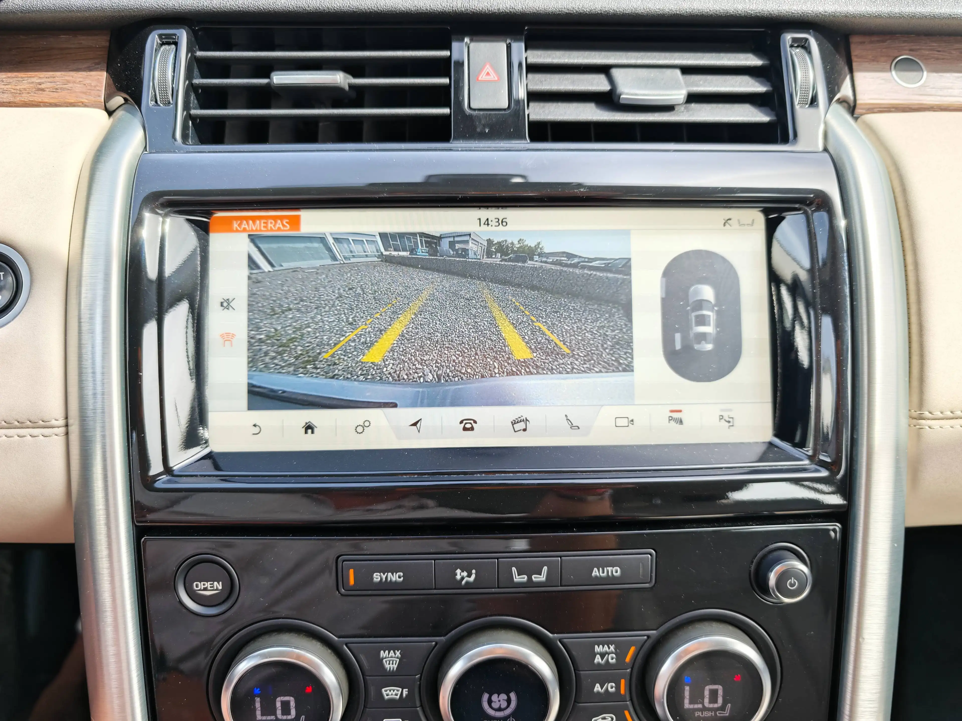 Land Rover Discovery Discovery 3.0 Si6 HSE BENZINER — photo 14
