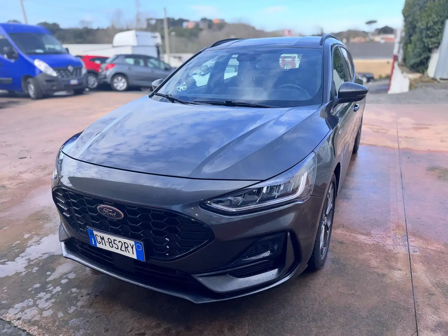 Ford Focus Focus SW 1.0 ecoboost ST-Line 125cv powershift Gris - 1