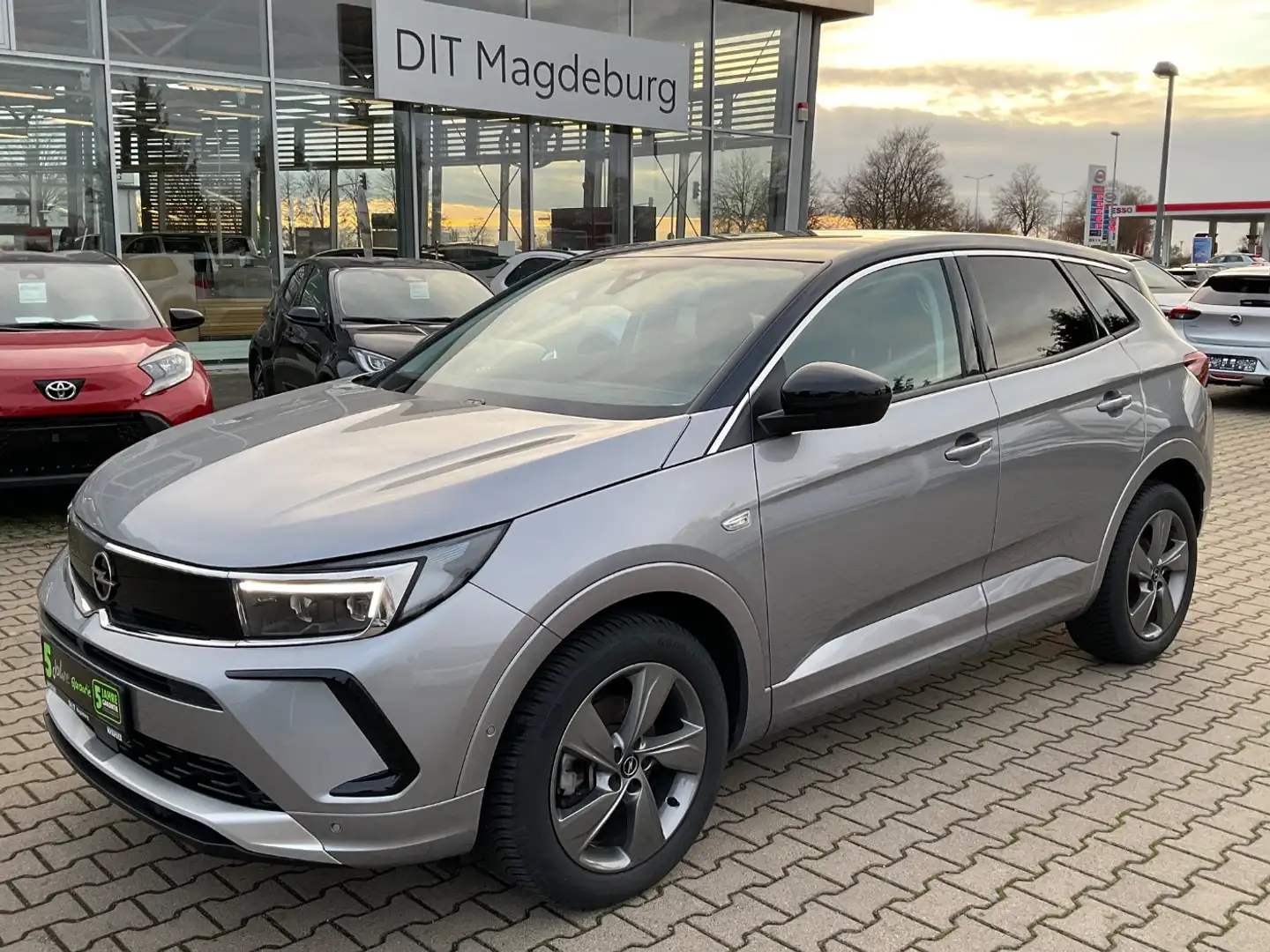 Opel Grandland 1.2 Turbo Elegance ACC+AHK+Alcantara Grijs - 2