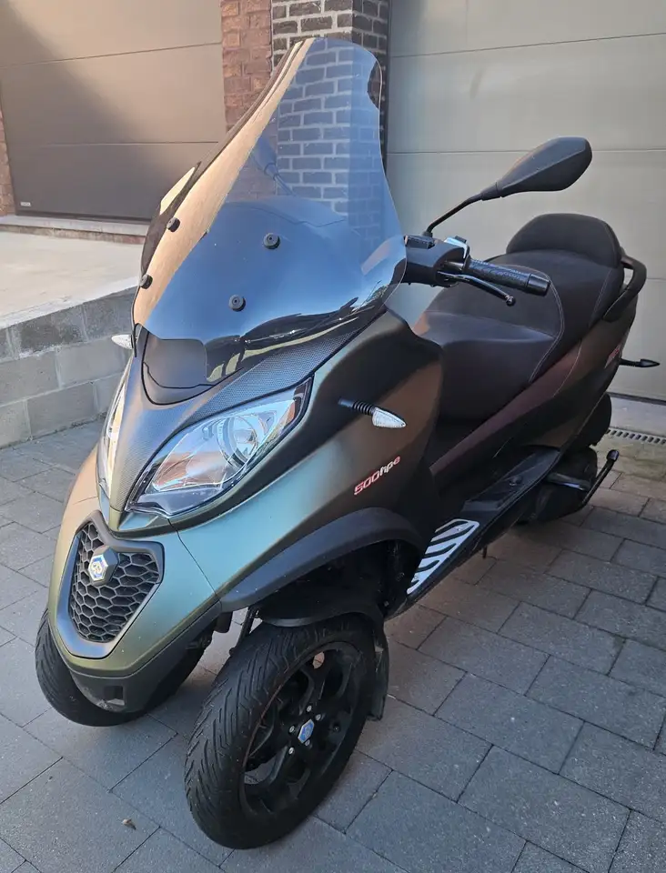 Piaggio MP3 500