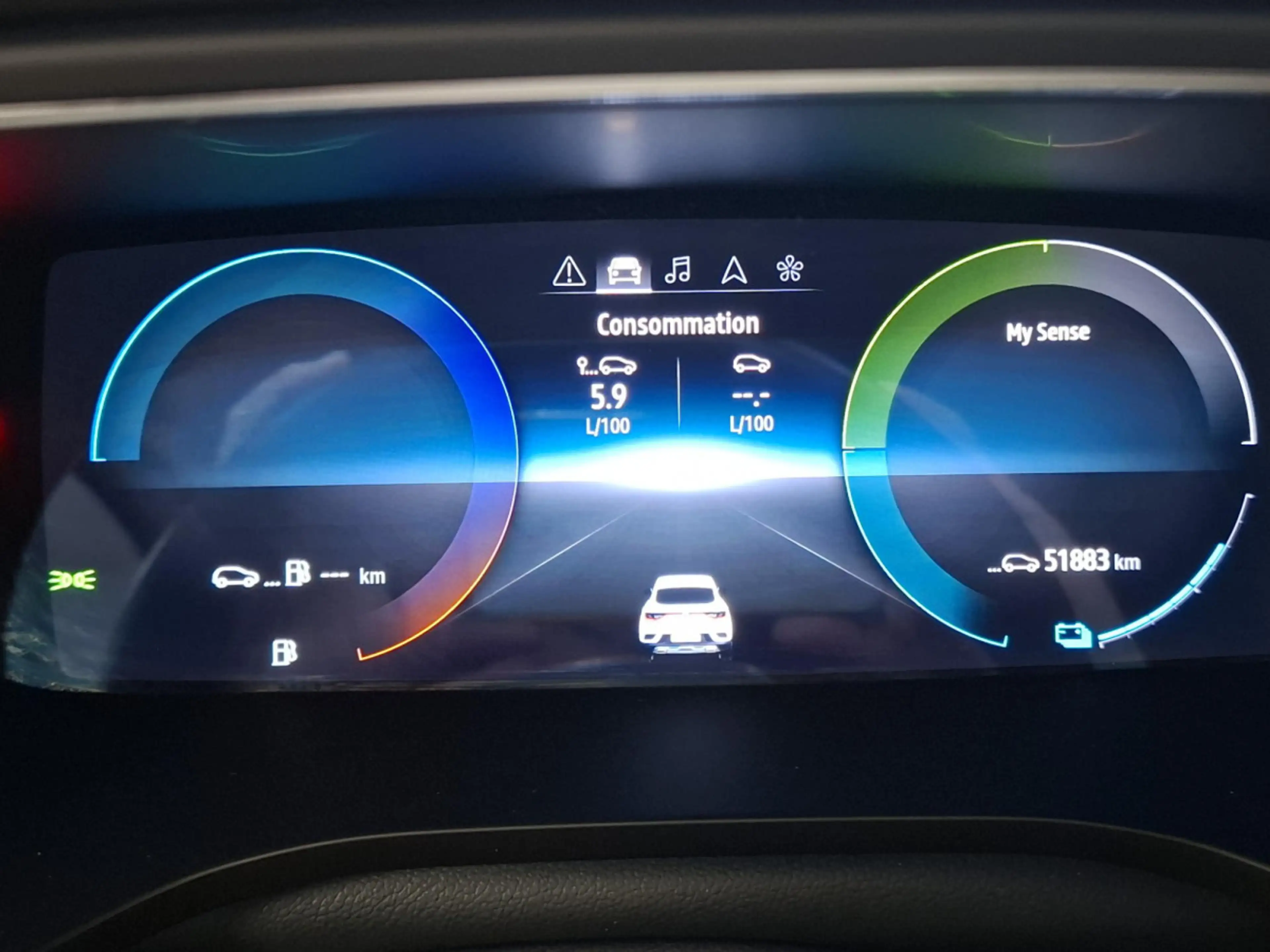 Renault Arkana 1.6 e-Tech HEV Techno EDC — photo 14